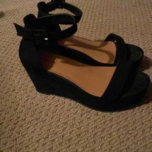 Open toe wedges, black, Torrid, size 9.5 W, wide width